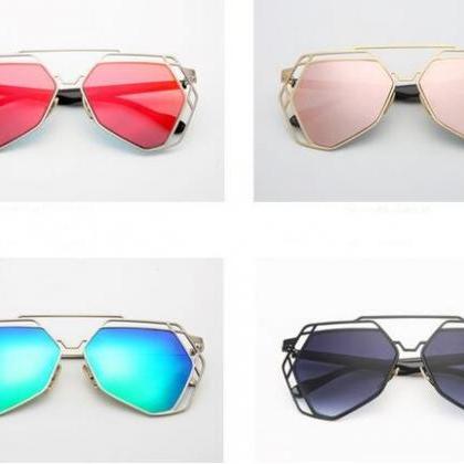 2016 Retro Polygonal Hollow Metal Frame Sunglasses..